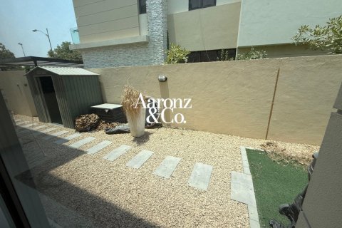3 bedrooms Villa in DAMAC Hills (Akoya by DAMAC), UAE No. 168555 4