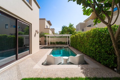Villa de 4 dormitorios en Dubai, UAE No. 199831 5