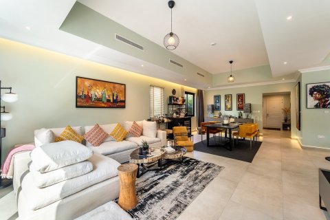 Villa de 4 dormitorios en Dubai, UAE No. 199831 24