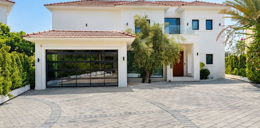 Villa de 4 dormitorios en Jumeirah Islands, UAE No. 205530