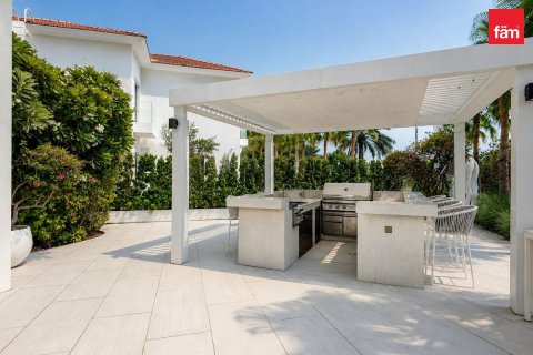 Villa de 4 dormitorios en Jumeirah Islands, UAE No. 205530 17