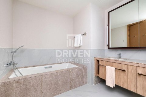 2 bedrooms Apartment in Address Harbour Point, UAE No. 192537 12