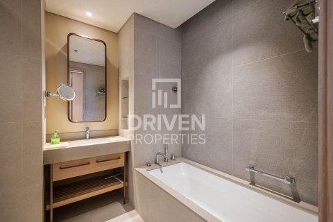 Квартира с 2 спальнями в Vida Residences Dubai Mall, ОАЭ №192538 12