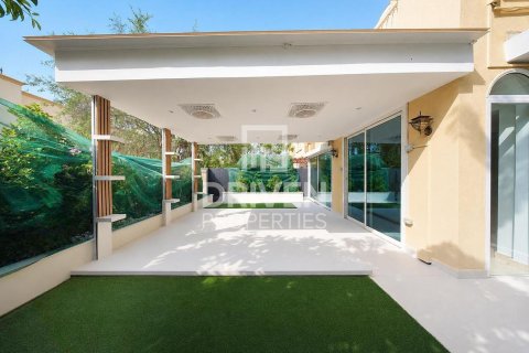 2 bedrooms Villa in Springs 8, UAE No. 192113 4