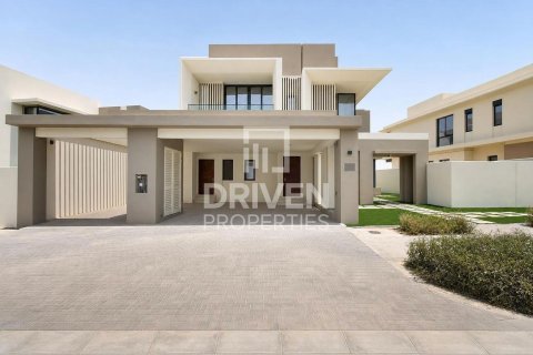 4 bedrooms Villa in Jebel Ali, UAE No. 192110