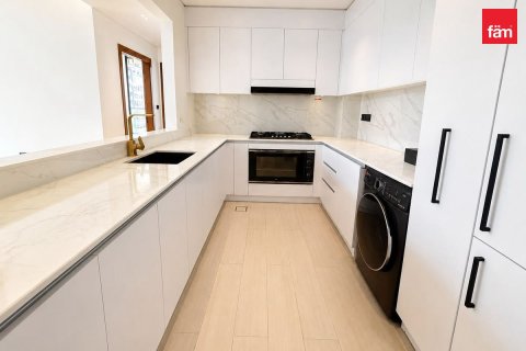 2 bedrooms Apartment in Dubai, UAE No. 168463 13