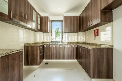 3 bedrooms Townhouse No. 127161 2
