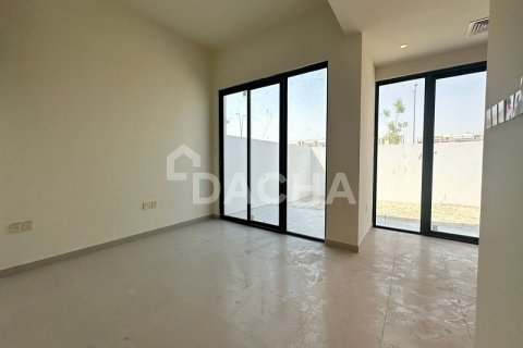 Вилла с 4 спальнями в EMAAR South, ОАЭ №162047 6