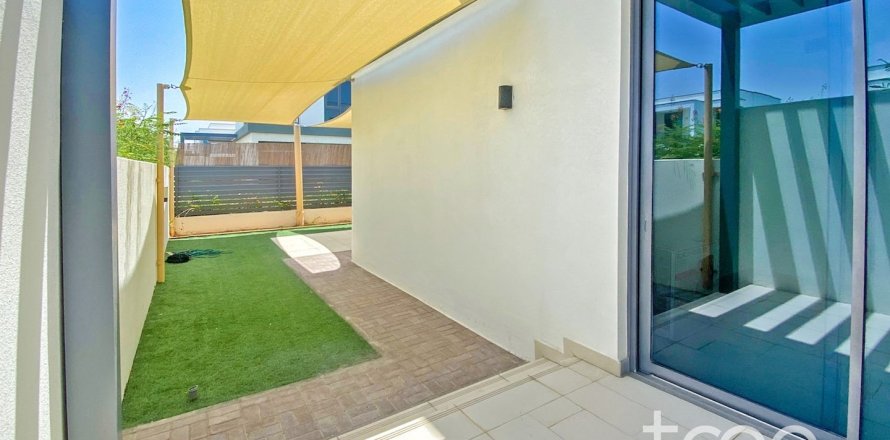 Villa de 4 dormitorios en Maple 3, UAE No. 173960