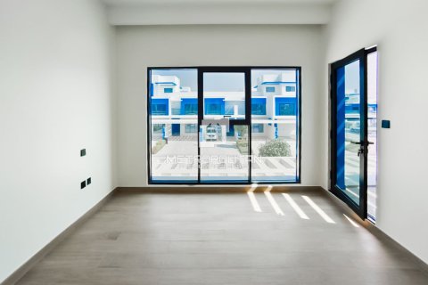 Townhouse de 3 dormitorios No. 130020 30