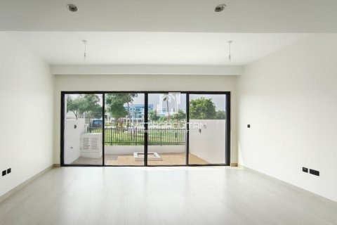 Townhouse de 3 dormitorios No. 130020 3