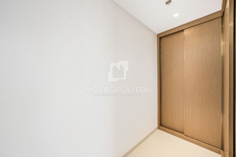 Квартира с 3 спальнями в EMAAR Beachfront, ОАЭ №78252 12