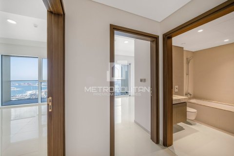 Квартира с 3 спальнями в EMAAR Beachfront, ОАЭ №78252 17
