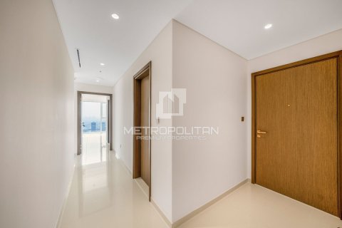 Квартира с 3 спальнями в EMAAR Beachfront, ОАЭ №78252 18