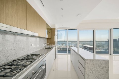 Квартира с 3 спальнями в EMAAR Beachfront, ОАЭ №78252 19