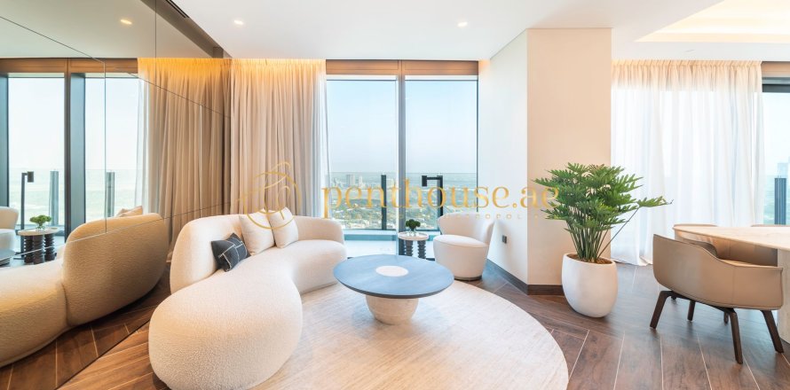Duplex de 2 dormitorios en Zabeel, UAE No. 78244