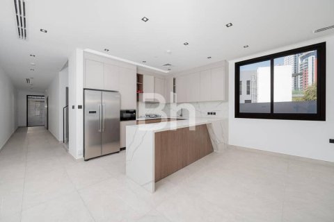 Townhouse de 4 dormitorios  No. 114659 2