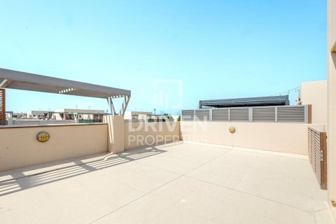 Villa de 4 dormitorios en Meydan, UAE No. 190378 23
