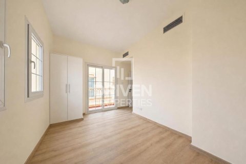2 bedrooms Villa in Springs 12, UAE No. 192128 10