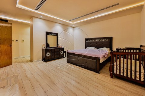 5 bedrooms Villa No. 127876 12