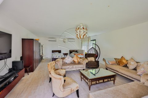 5 bedrooms Villa No. 127876 27