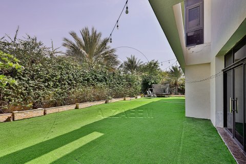 5 bedrooms Villa No. 127876 4