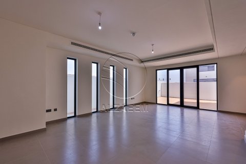 5 bedrooms Villa No. 127877 3