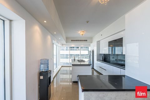 Квартира с 3 спальнями  №119460 11