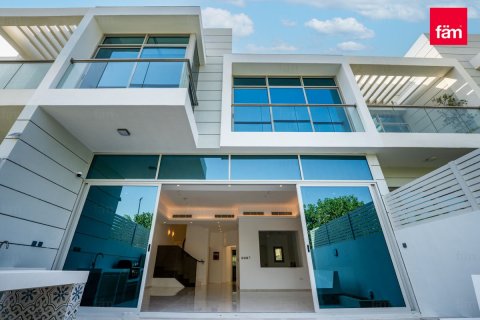 Villa de 4 dormitorios  No. 116005 2