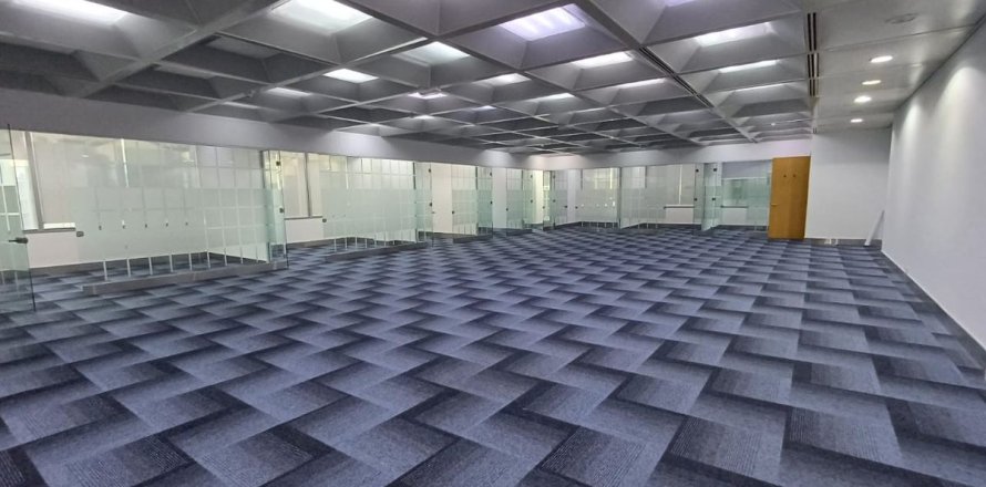 331مربع، مكتب في Hamdan Street, الإمارات العربية المتحدة رقم 79141