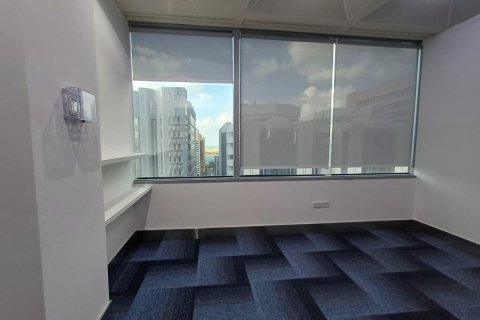 331مربع، مكتب في Hamdan Street, الإمارات العربية المتحدة رقم 79141 11