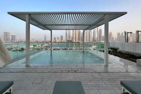 Квартира с 2 спальнями в EMAAR Beachfront, ОАЭ №5812 14