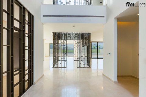 5 bedrooms Villa No. 119756 8