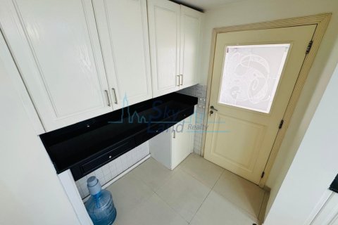 4 bedrooms Villa in Umm Suqeim, UAE No. 139923 8