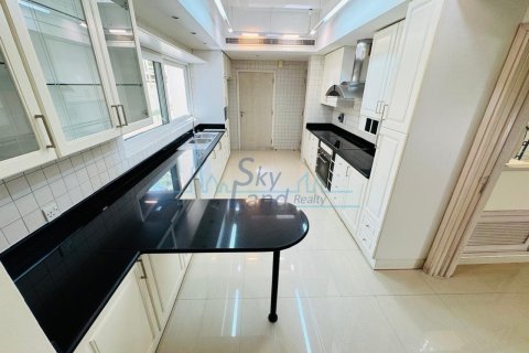 4 bedrooms Villa in Umm Suqeim, UAE No. 139923 10