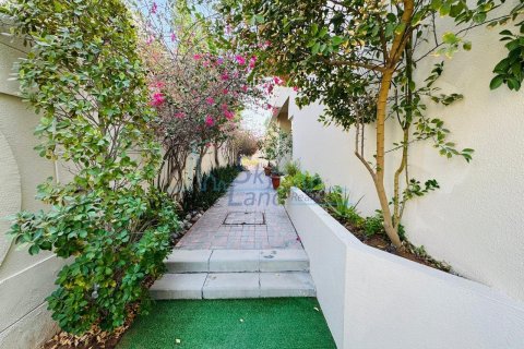 4 bedrooms Villa in Umm Suqeim, UAE No. 139923 19