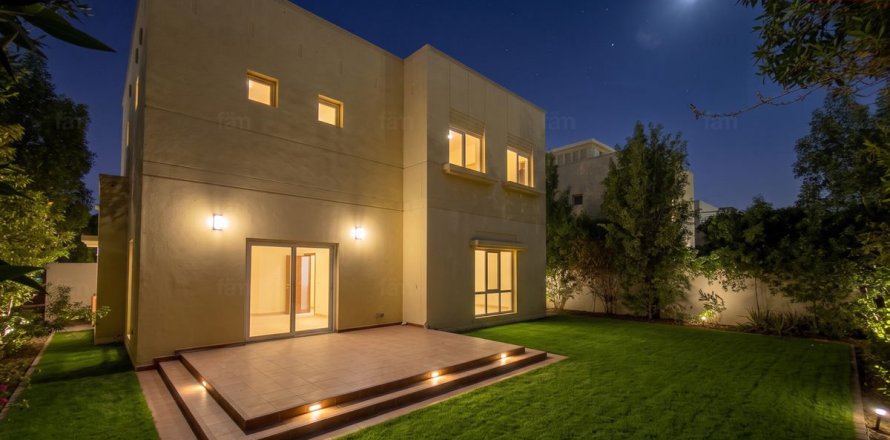 3 غرف نوم فيلا في دبي, الإمارات العربية المتحدة رقم 208616