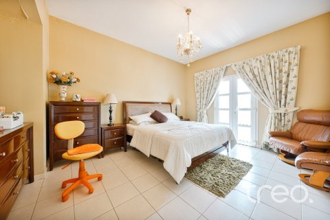 Villa de 4 chambres à Meadows 1, UAE No. 199156 15