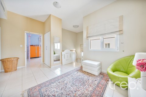 Villa de 4 chambres à Meadows 1, UAE No. 199156 10