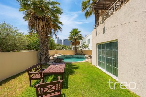 Villa de 4 chambres à Meadows 1, UAE No. 199156 6
