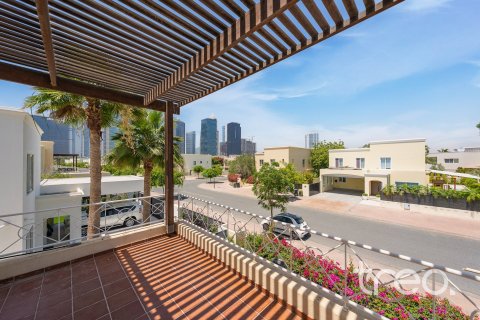 Villa de 4 chambres à Meadows 1, UAE No. 199156 5