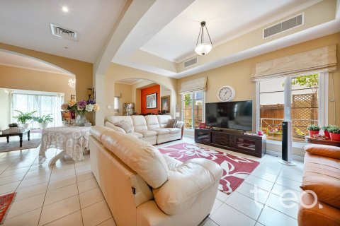 Villa de 4 chambres à Meadows 1, UAE No. 199156 20