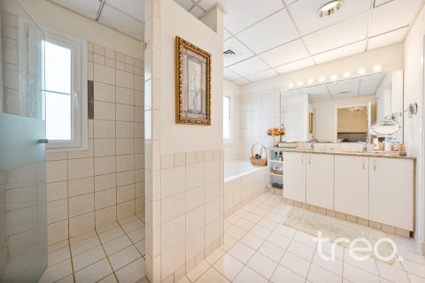 Villa de 4 chambres à Meadows 1, UAE No. 199156 8