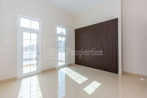 Villa de 3 dormitorios en Dubai, UAE No. 119478 8