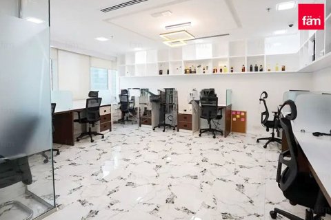Офис 305м² в Дубай, ОАЭ №141342 6