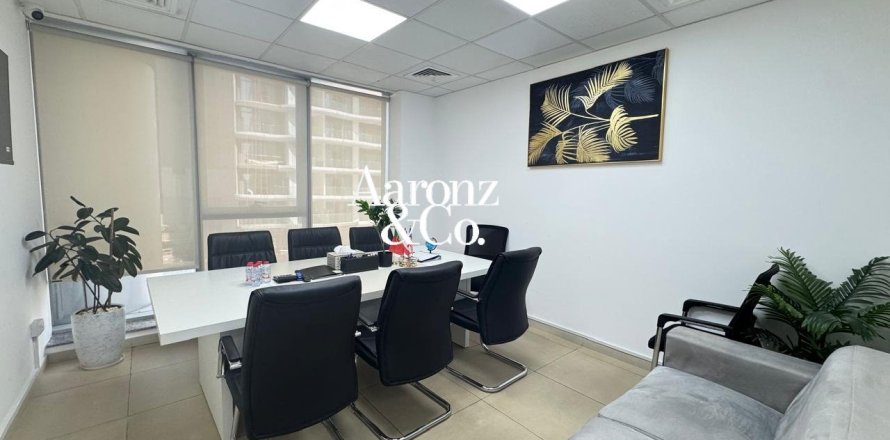 66m² Office in Business Bay, UAE No. 165355