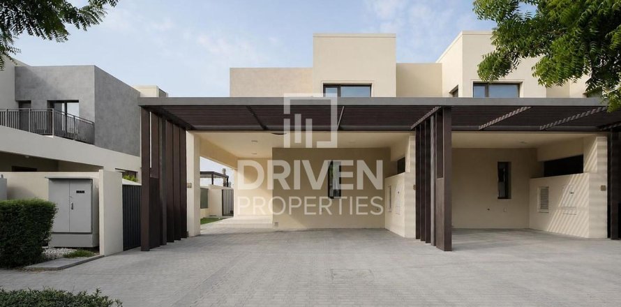 Townhouse de 4 chambres à EMAAR South, UAE No. 192196