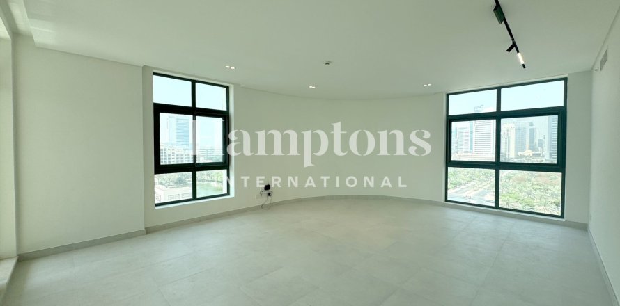 Apartment de 2 dormitorios en The Views 1, UAE No. 76291