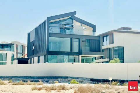 Villa de 5 dormitorios  No. 125377 2