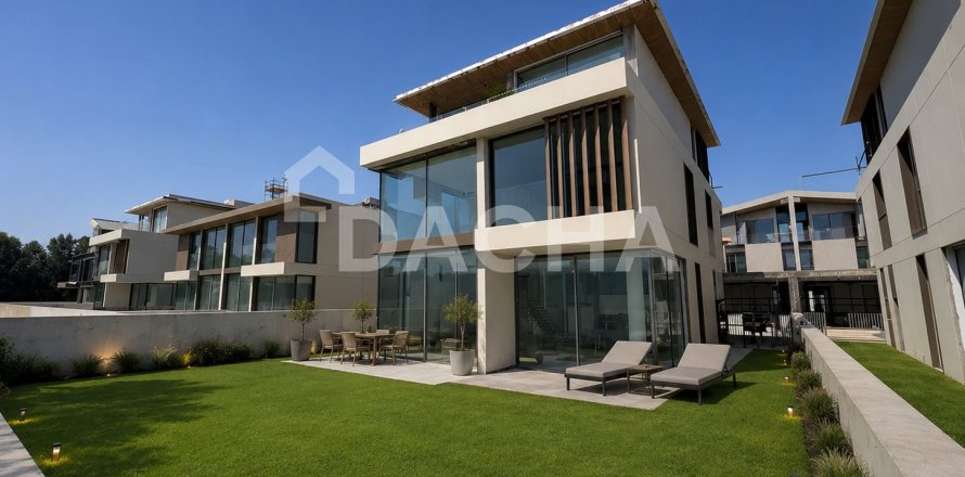 4 bedrooms Villa in Nad Al Sheba 1, UAE No. 168912